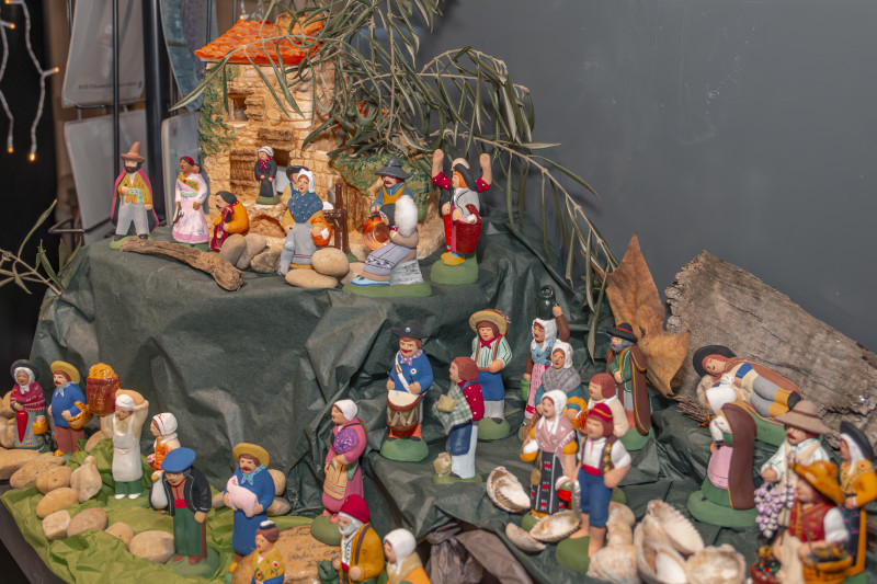 creche-de-noel-santon-de-provene-produits-boutique-nov-2023-aurore-7-3094