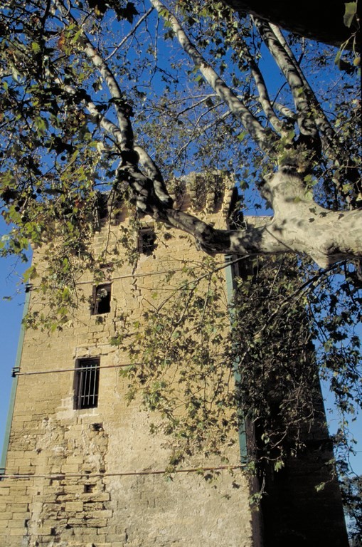 Entressen - Tour de la Reine Jeanne - Istres