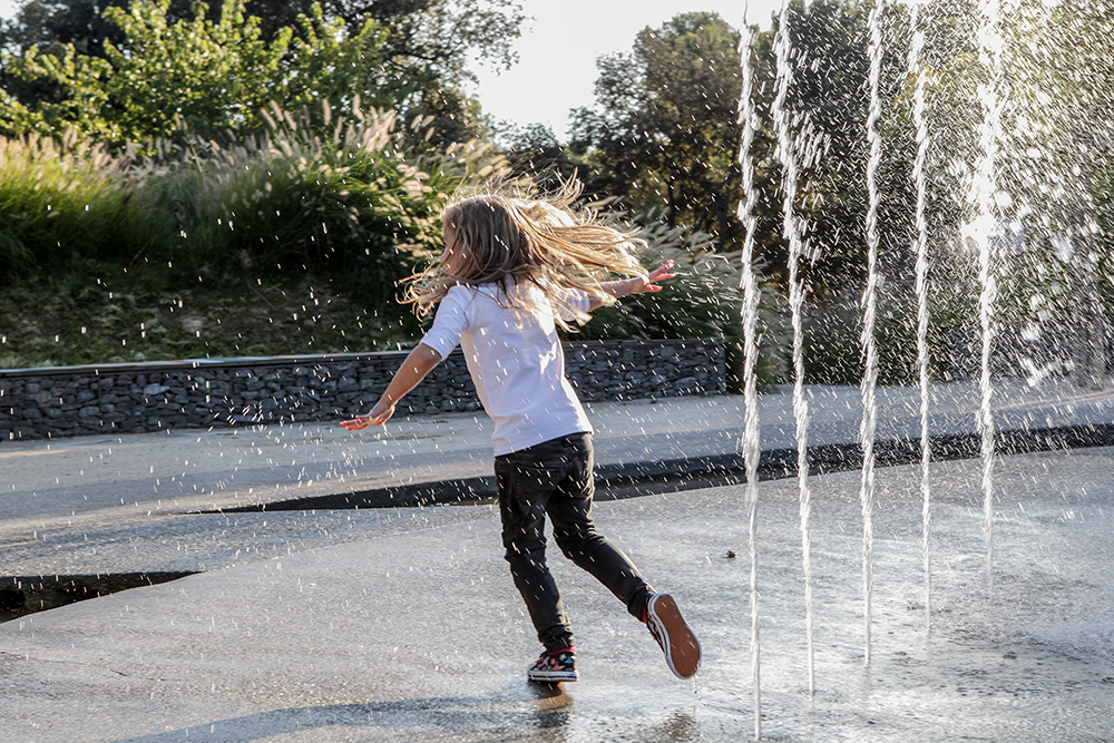 Les jets d'eau du parc, idéal pour se rafraîchir cet été - © Service Communication ville d'Istres