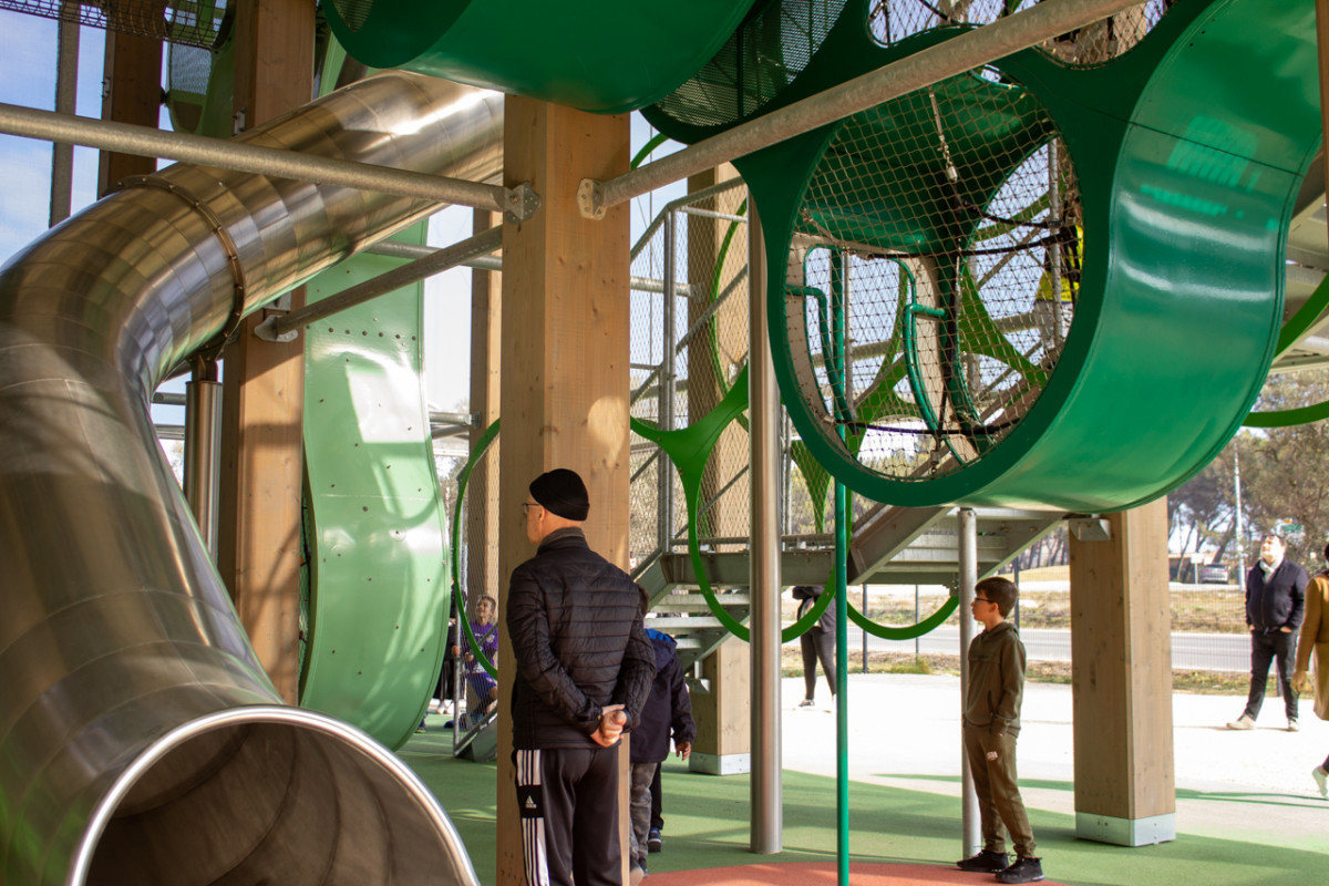 La Box, Istres - Aire de jeux gratuit et couvert