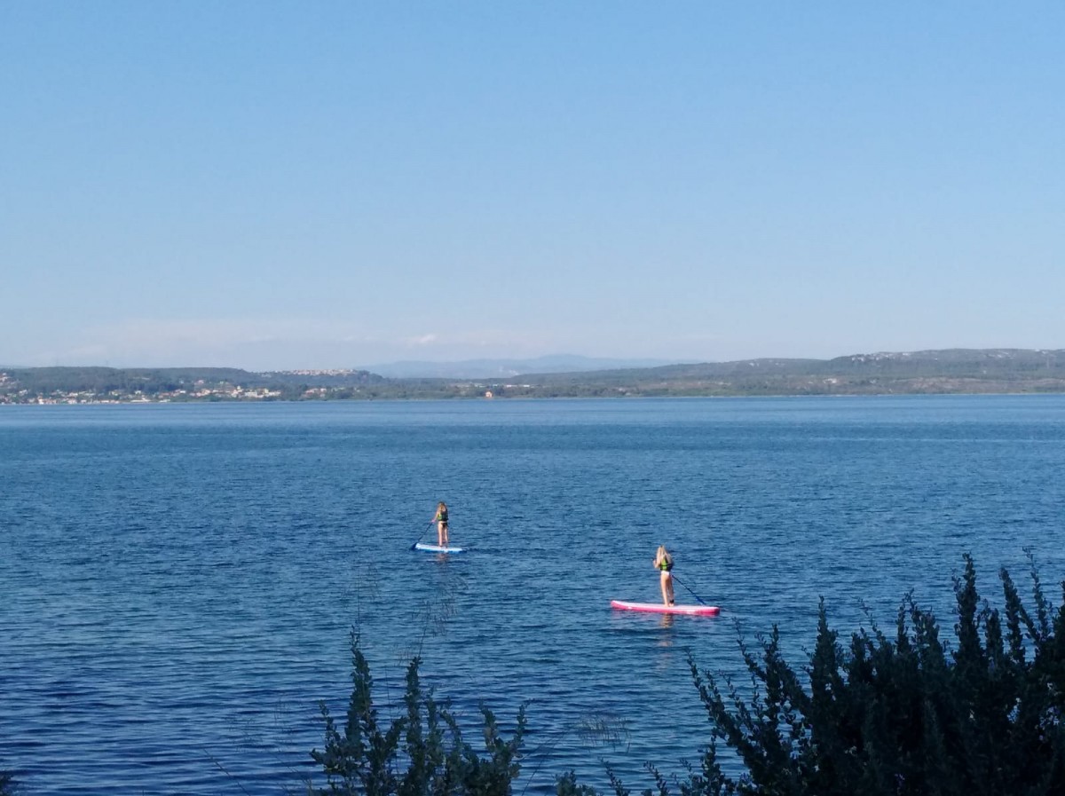 Paddle et Paddle Yoga chaque été sur l'étang de Berre