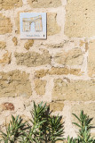 centre_historique_istres_2019_two_black_cameras_47.jpg