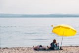 plages-two-black-cameras-76767