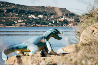 Dinosaur'Istres prés de l'étang