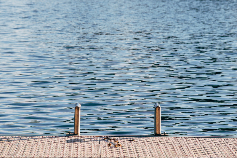 ambaince_ponton_echelle_etang_de_l_olivier_tbc.jpg