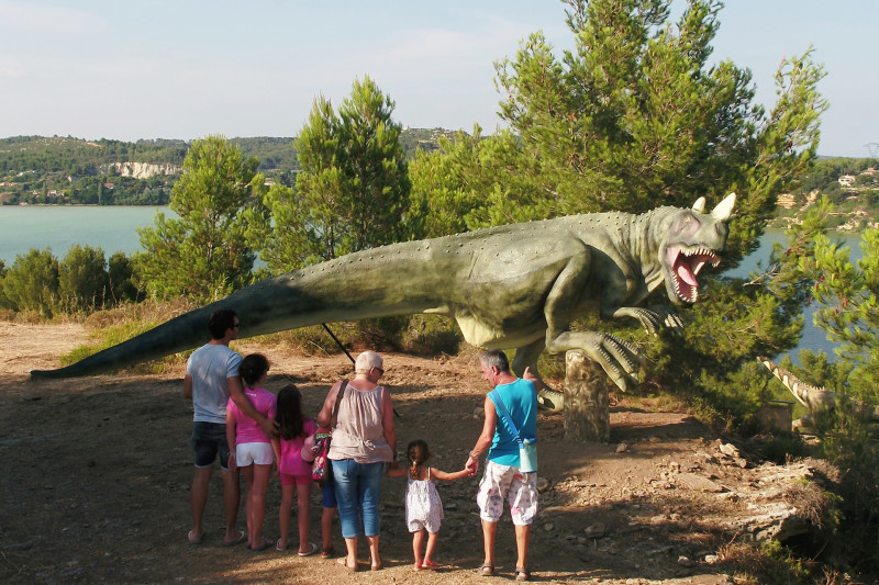 Le monde perdu des dinosaures renaît à Istres