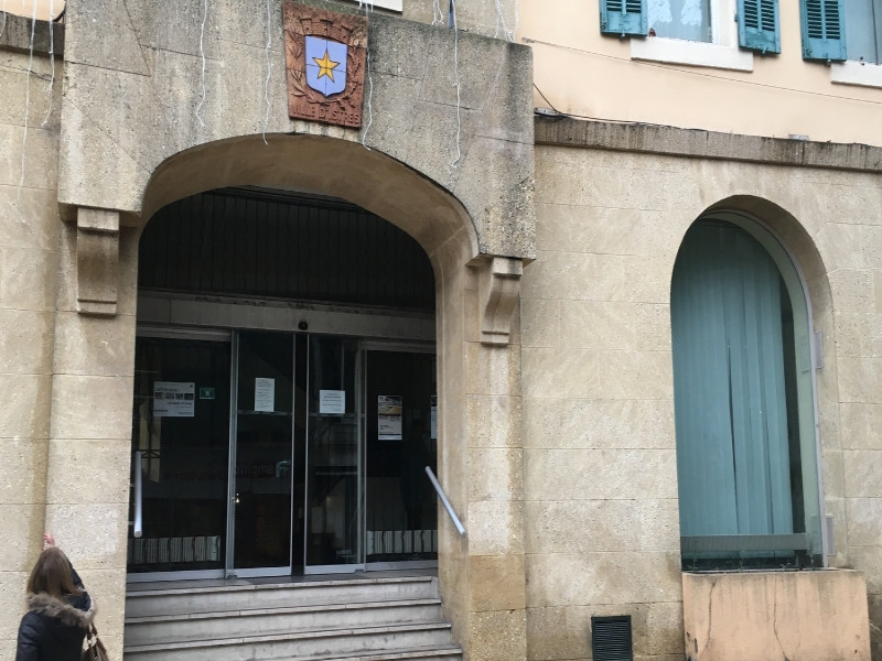 13LC001281_1_HD.jpg 13LC001281_1_HD.jpg