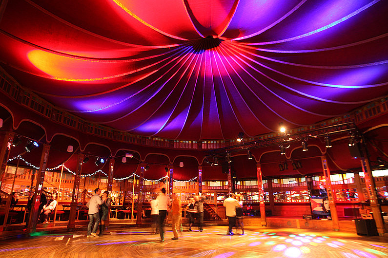 csm_72_magic_mirrors_2_9c0e5d5000.jpg csm_72_magic_mirrors_2_9c0e5d5000.jpg