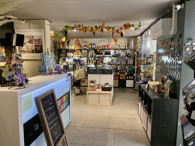 Boutique de l'Office de Tourisme - La suite..._Istres - © aurore Boutique de l'Office de Tourisme - La suite..._Istres