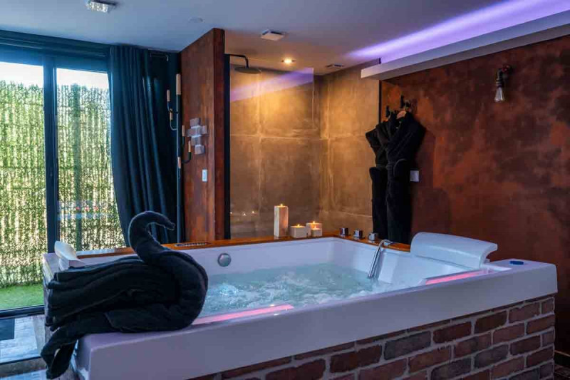 industrielle_jacuzzi_prive_bouches_du_rhone.jpg