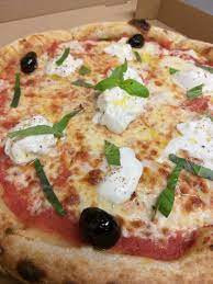 LES PIZZAS TOQUEES LES PIZZAS TOQUEES
