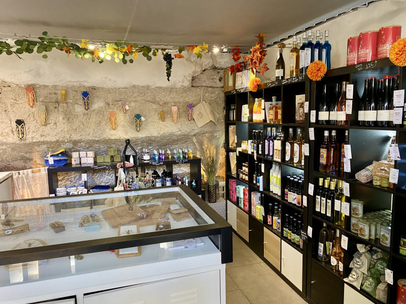 Boutique de l'Office de Tourisme - La suite..._Istres - © aurore Boutique de l'Office de Tourisme - La suite..._Istres