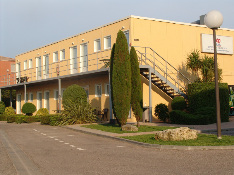 Top Motel