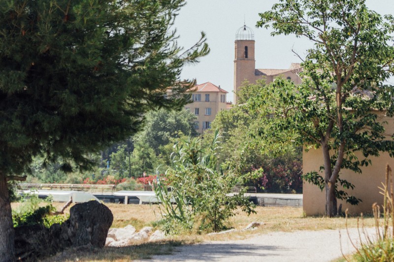 chemin-etang-olivier-eglise-tbc-76768