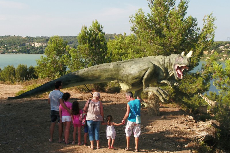 Dinosaur'istres, parcours pédagogique et ludique avec des dinosaures pour les familles Dinosaur'istres, parcours pédagogique et ludique avec des dinosaures pour les familles