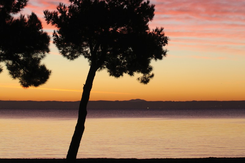 Lever de soleil sur la plage de la Romaniquette