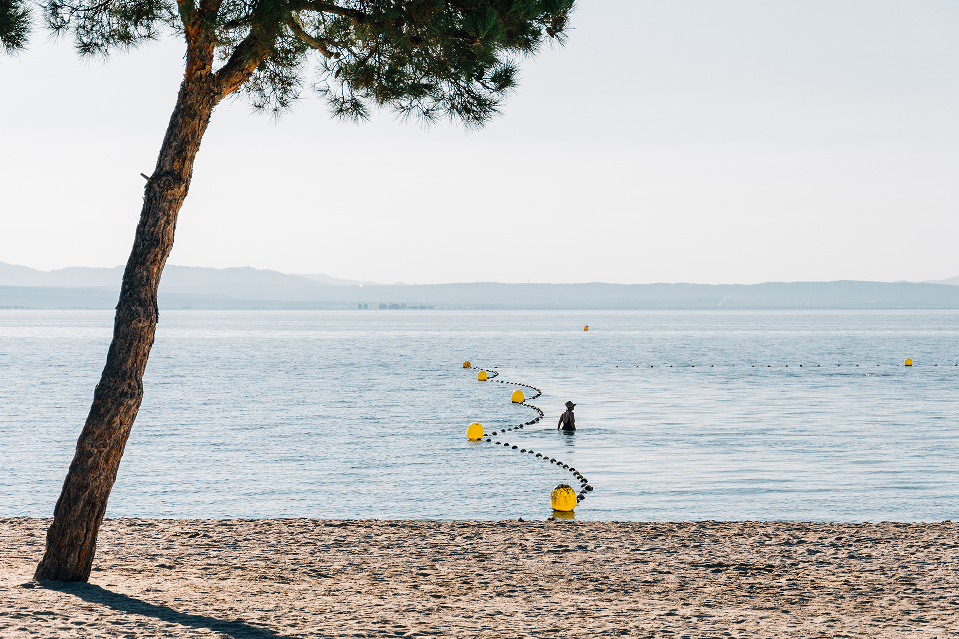 Plages de l'étang de Berre - © Two Black Cameras