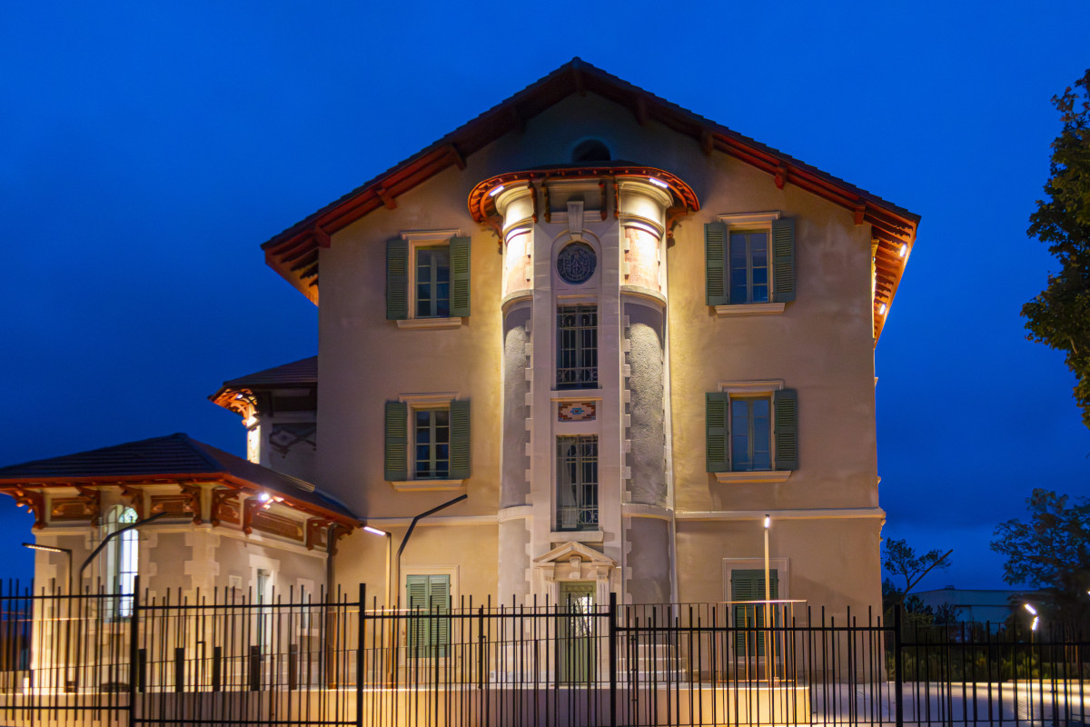 Conférence : « Immersion dans le quantique »_Istres Conférence : « Immersion dans le quantique »_Istres