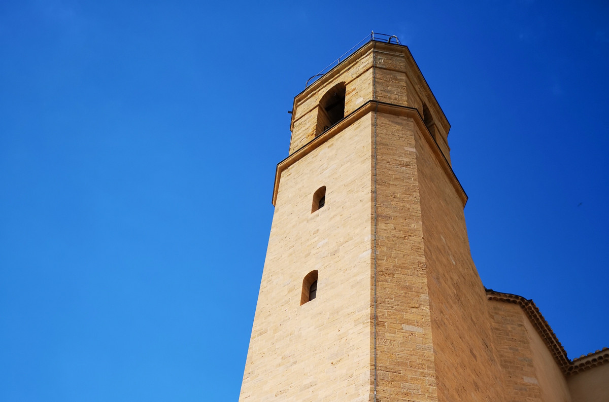 centre_historique_eglise_ndb_juillet_benoit_71.jpg centre_historique_eglise_ndb_juillet_benoit_71.jpg