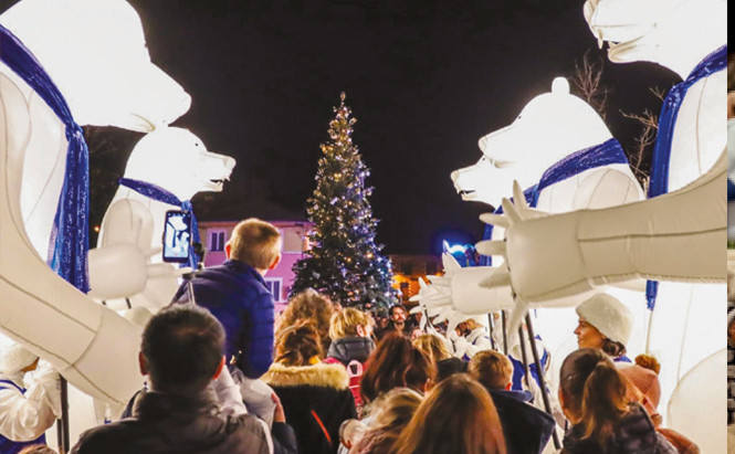 Parade lumineuse « Le montreur d’ours »_Istres Parade lumineuse « Le montreur d’ours »_Istres