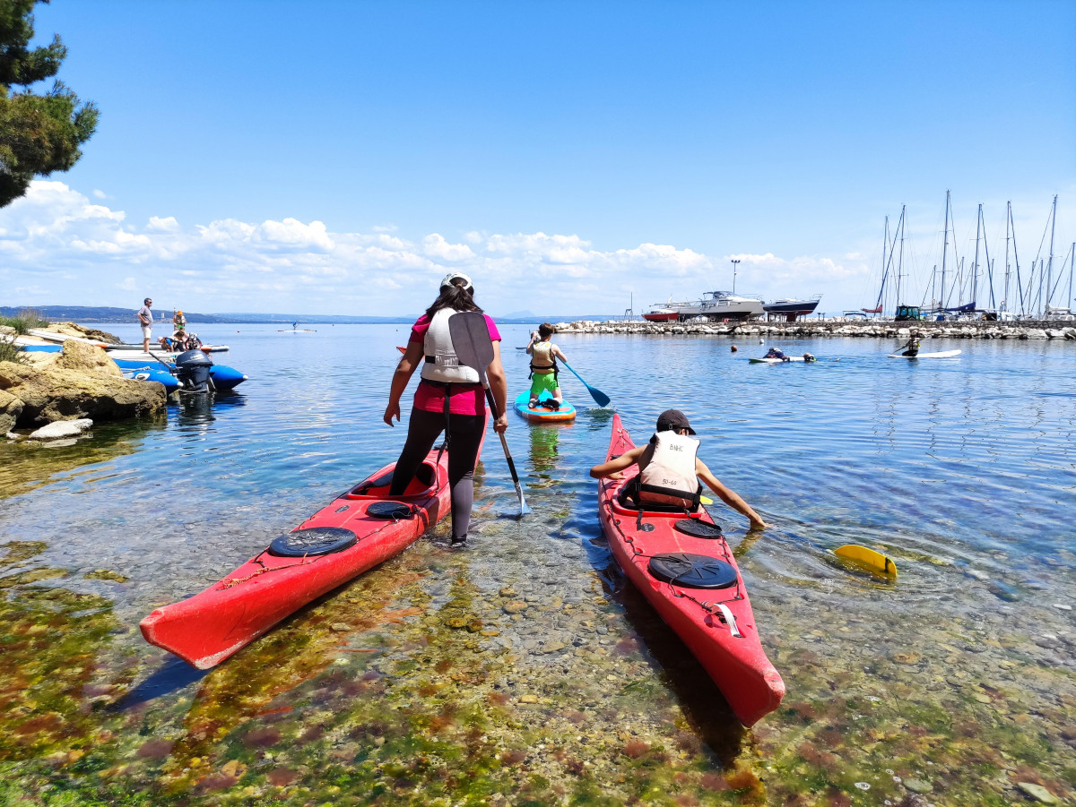 Paseo en kayak al atardecer por el Étang de Berre_Istres