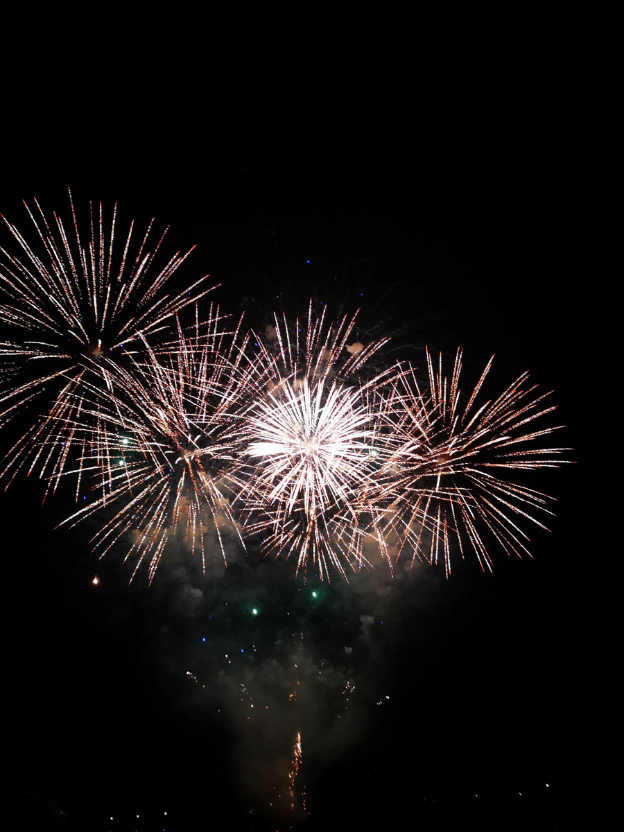 feux_artifices_jeudi_etoiles_8_aout_2019_10.jpg feux_artifices_jeudi_etoiles_8_aout_2019_10.jpg