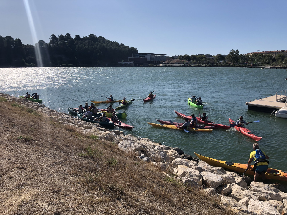fete_d_istres_aout_2019_escapade_kayak_33.jpg fete_d_istres_aout_2019_escapade_kayak_33.jpg