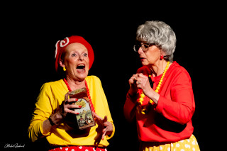 Deux petites dames vers le nord - Festhéa_Istres Deux petites dames vers le nord - Festhéa_Istres