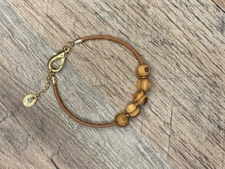 bracelet-coeur-de-cox-perles-bois-d-olivier-211108