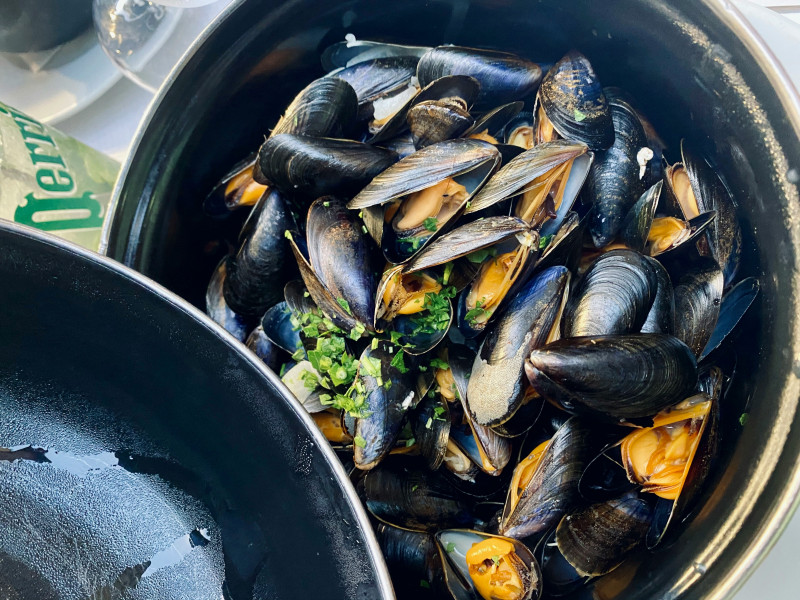 Moules Frites sur l'Esplanade Charles de Gaulle avec ITLE_Istres