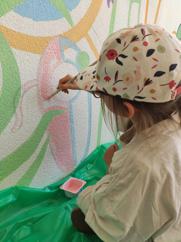 Stage enfant avec Charlotte BONNANS (KnoP), peintre muraliste_Istres