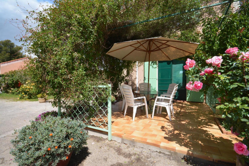 La terrasse côté sud La terrasse côté sud