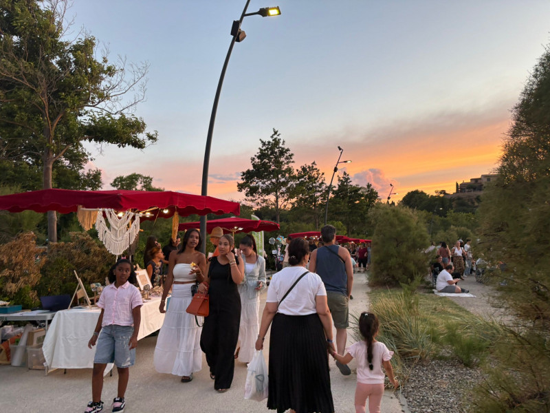 Creators' night market_Istres