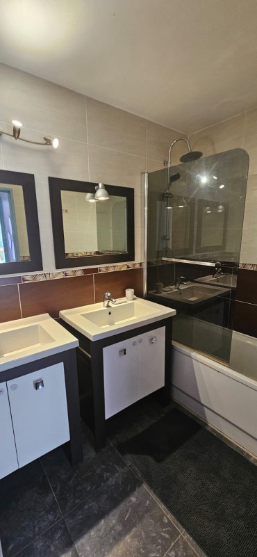 Urbino / Appartement entier meublé_Istres