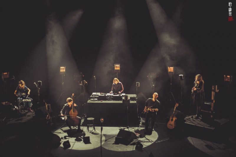 QUI-VIVE ! QUI-VIVE !