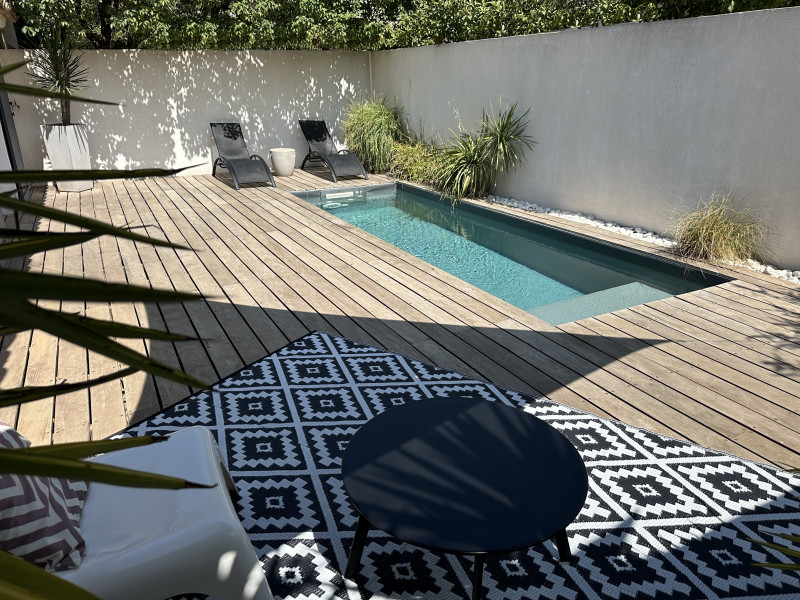 Location BERNARD_Istres