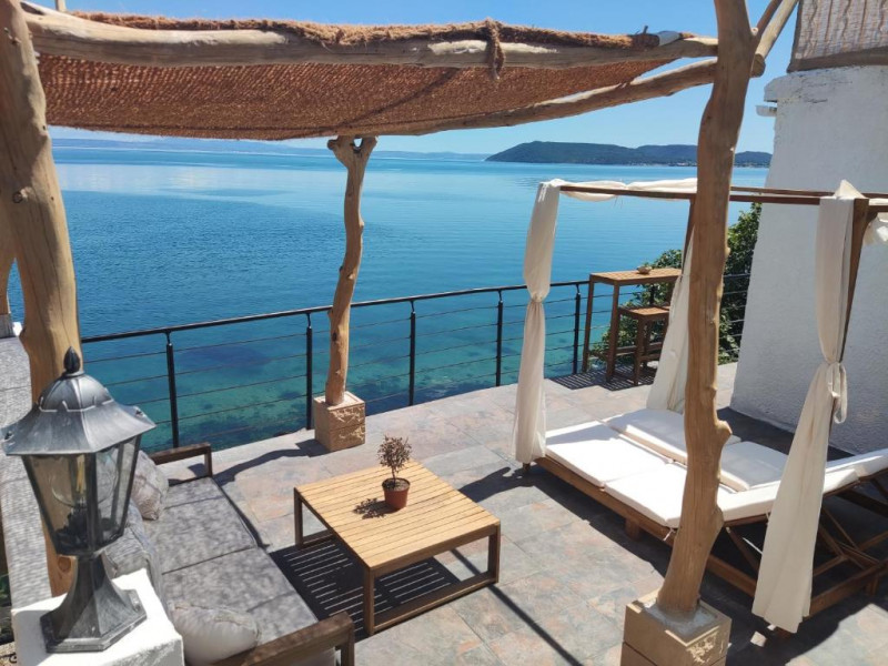 Lounaya_Istres
