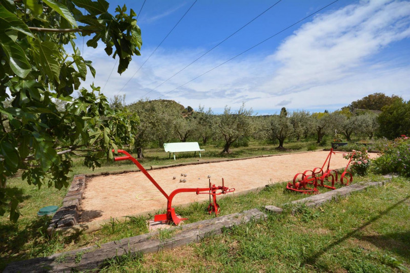 Terrain de pétanque - © Gîtes de France Terrain de pétanque