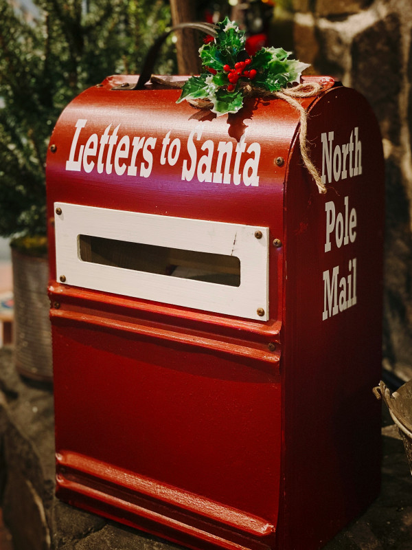 Boîte aux lettres du père Noël_Istres Boîte aux lettres du père Noël_Istres